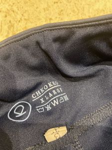 dark blue leggings