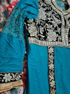 zari work pretty Kurti