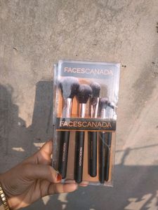 Faces Canada Makeup Brushes
