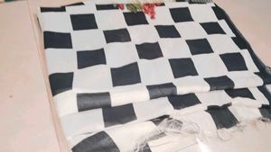 Floral Bedsheets &amp; Curtains Set
