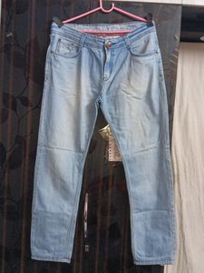 6 Trousers, Each 1000 Coins/200 Rs.