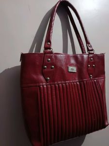 Stylish Italian Maroon Handbag👜✨