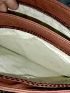 A Handbag👜 In Good Quality