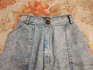 Wide Leg Acid Wash Jeans 💙