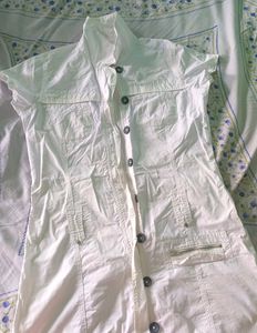 Brand New Women Western White Top.. With Pocket