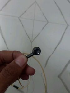 Yellow Wired Earbuds (1Side Not Working)