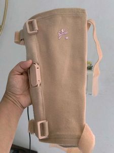 Flamingo hinged Knee Cap
