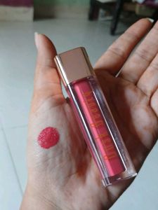 Pink lipstick Dusk Beauty cosmetics (insta brand)
