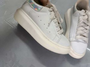 Alexander McQueen Authentic Sneaker.