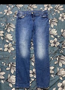 Old Navy Mid-Rise Wow Straight Jeans