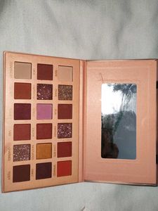 Urban Decay Nude Eyeshadow Palette