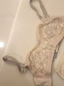 Lace Bra &amp; Panty Set