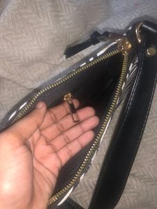 Black And White Trendy Hand Bag