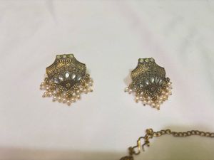 Choker and earring set