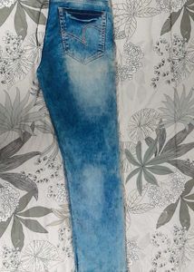 Brutus Jean | 32