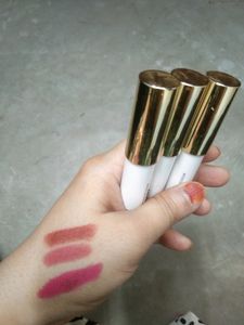 Myglamm Perfect curves Lip Crayon