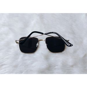 Unisex Black stylish sunglasses Like new condition