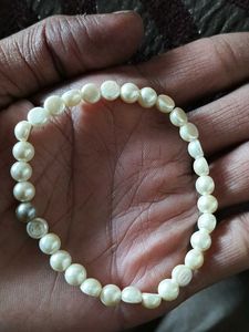Pearl Beaded bracelet