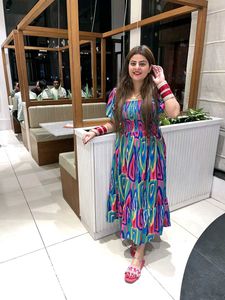 Sheetal Associates Midi Dress 👗