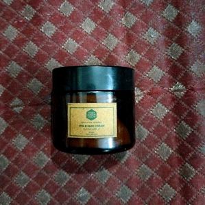 Tulsi Carrot Cream