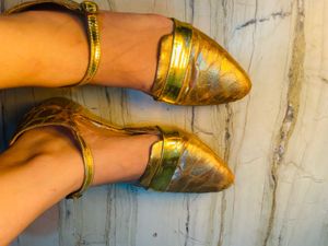 Women Golden Flats Party Wear🦋