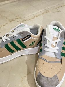 Sneakers Shoe