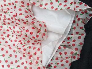 Apple Print White Skirt