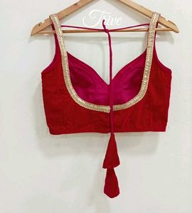 Velvet Deep Neck  Padded Blouse With Lace Work