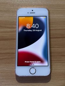 iPhone SE (1st Generation) / 32GB (Rose Gold)