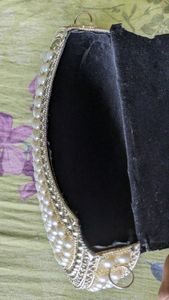 Pearl Clutch