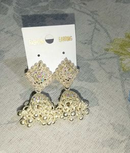 Fashionable Gold-Toned Jhumka Earrings