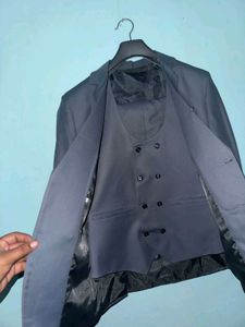 Men&#39;s Grey 3 Piece Suit