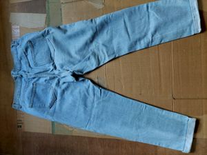 Torn JEANS