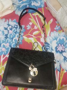 Vintage Floral Embossed Shoulder Bag💕✨️
