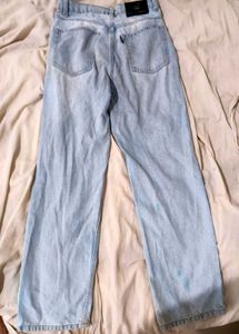 VINTAGE LIGHT BLUE DISTRESSED JEANS(UNISEX)