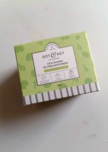 Dot & Key Cica Calming Oil Free Moisturizer