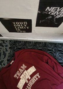 Maroon Graphic Print Sweatshirt