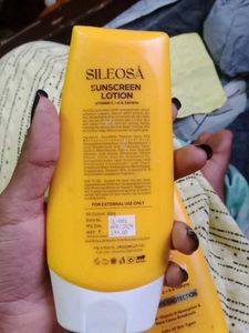 Sunscreen Lotion - UV Protection