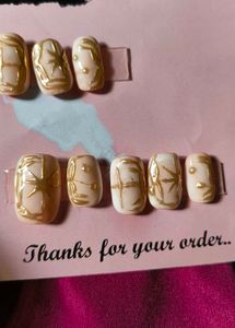 Press-On Nail Set