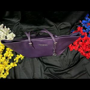 Michael Kors Jet Set Tote Bag