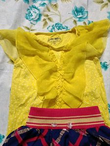 Qute Skirt With Top 😍
