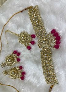 Elegant Kundan Jewelry Set