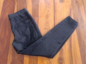 Almost new Two jeggings of brand max and fig