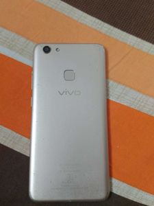 Vivo V7+