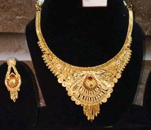 Gold Necklace Set