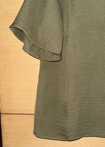 V-neck Choker Collar Olive green Top Front cutout