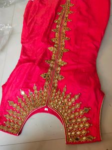 Kurta With Sleeve Nd Chunari