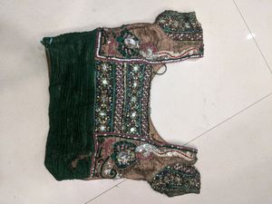 Price Drop Beautiful Old Style Lehenga / Lacha