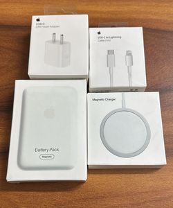 *100% AUTHENTIC SEALED* Apple Accessories Set of 4
