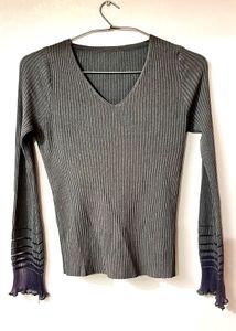 Ribbed V-Neck Long Sleeve Top
